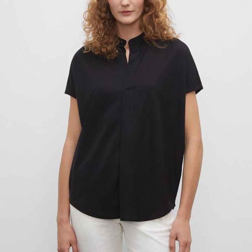 Club Monaco Jandina Knit Top Black Size S/P Short Sleeve Great Condition